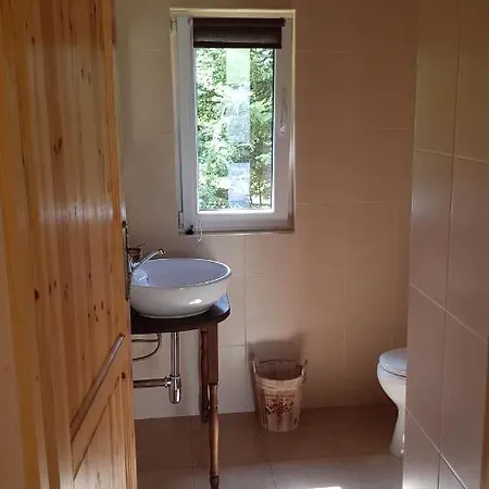 Orman Evi Gosciniec Mazurek , Drewniany 1 *