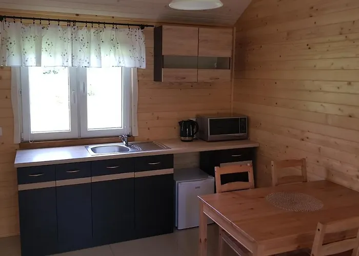 Gosciniec Mazurek , Drewniany 1