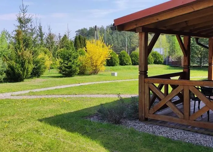 Gosciniec Mazurek , Drewniany 1 Domek letniskowy